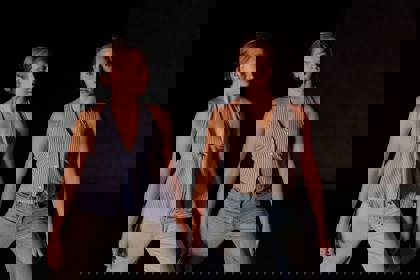 studenti tančí na představení